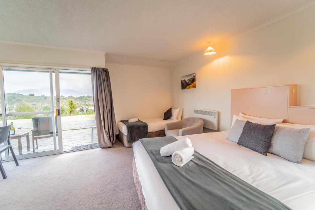 Fiordland National Park Lodge Te Anau Downs Eksteriør billede