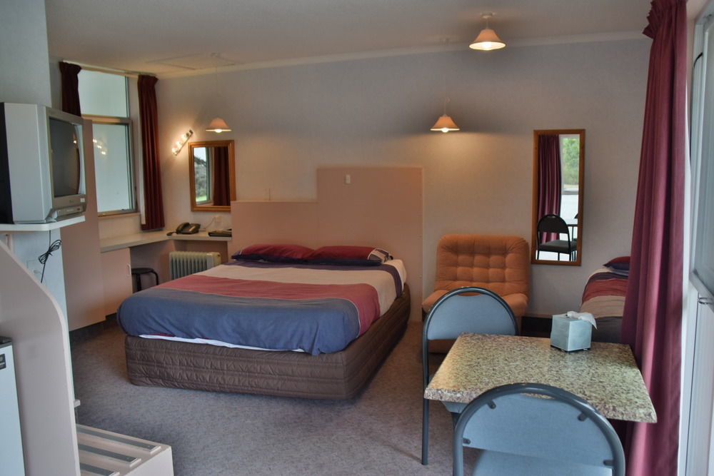 Fiordland National Park Lodge Te Anau Downs Eksteriør billede