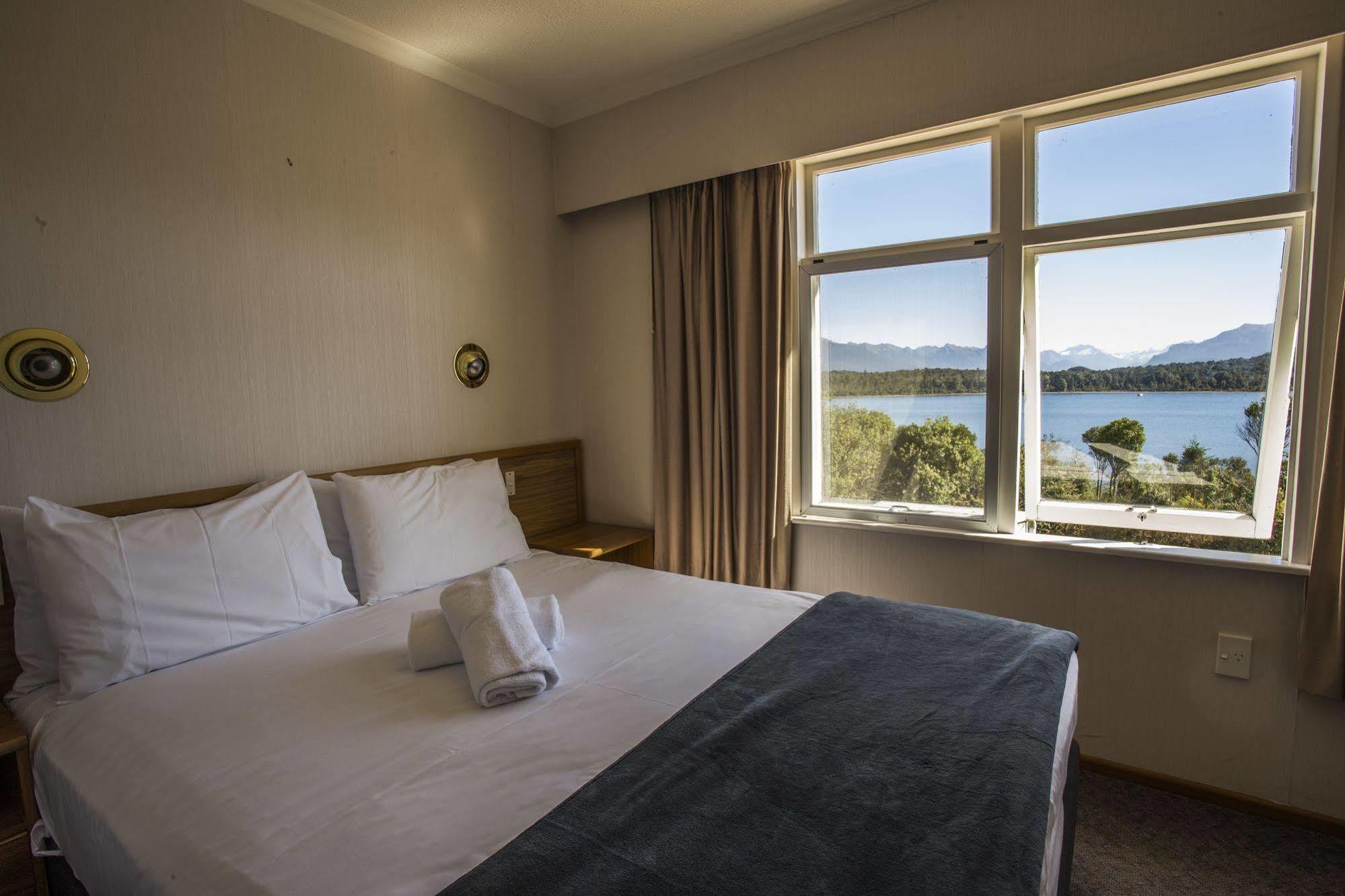 Fiordland National Park Lodge Te Anau Downs Eksteriør billede