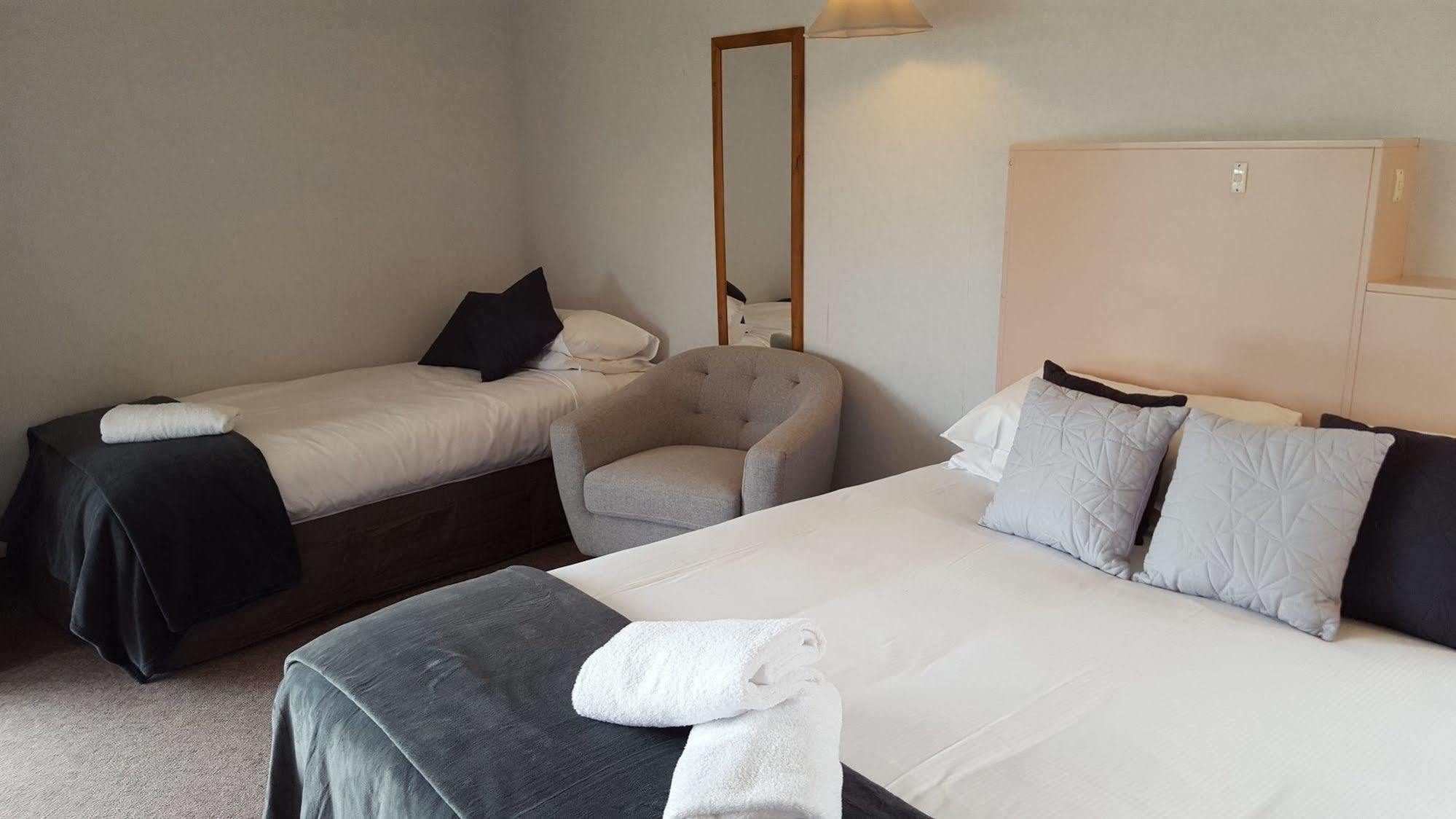 Fiordland National Park Lodge Te Anau Downs Eksteriør billede