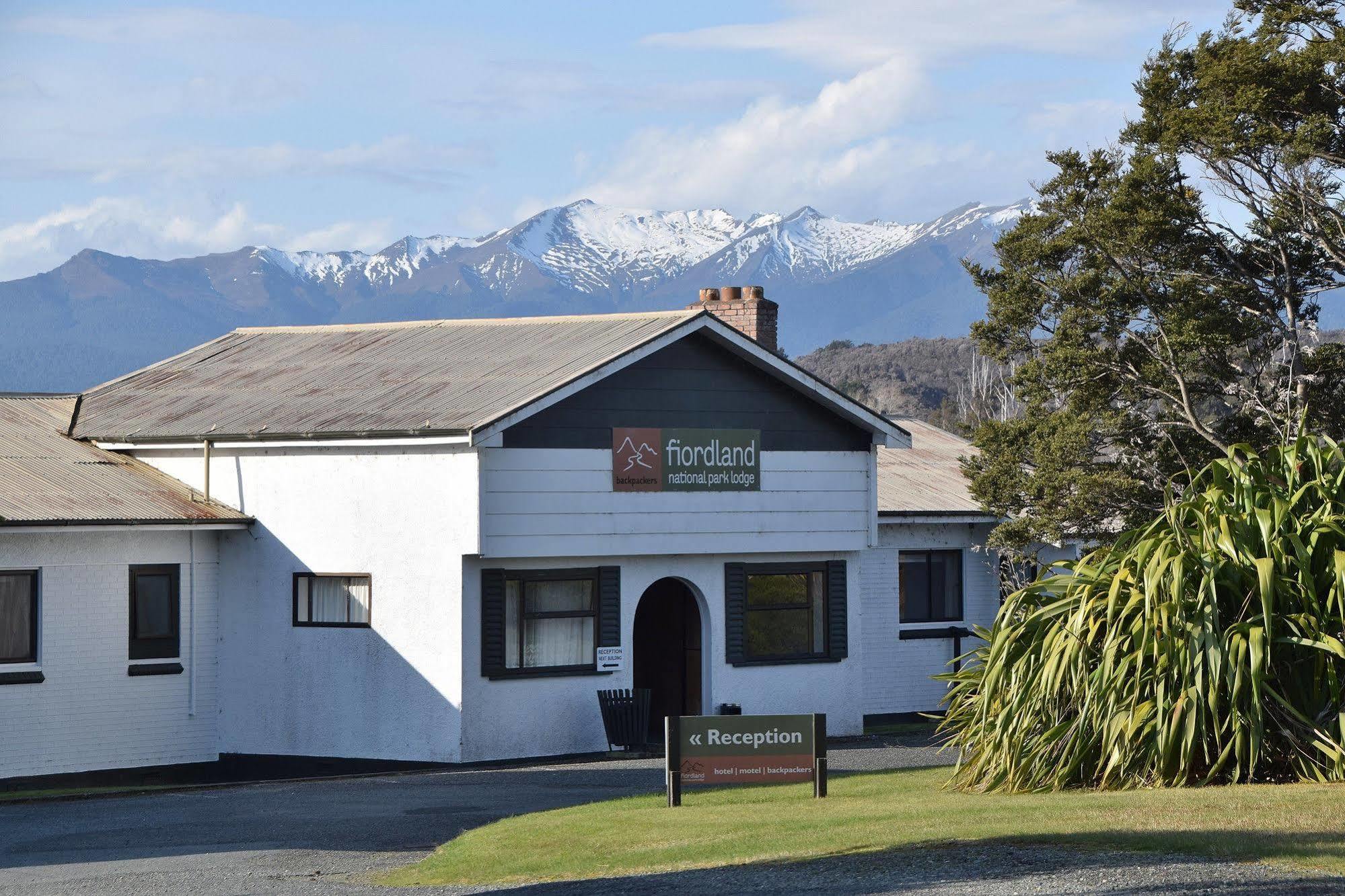 Fiordland National Park Lodge Te Anau Downs Eksteriør billede
