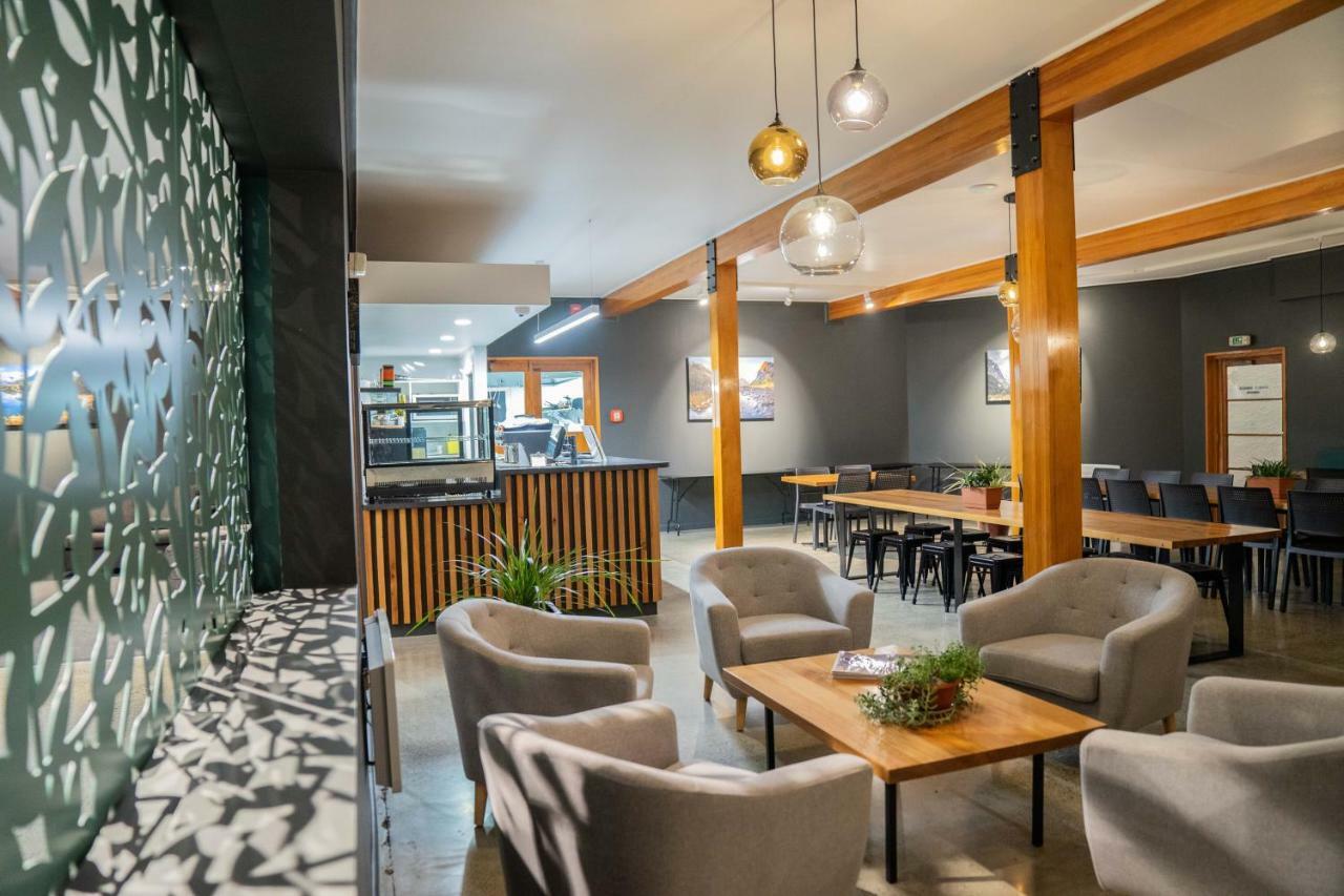 Fiordland National Park Lodge Te Anau Downs Eksteriør billede